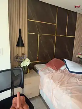Chat +18 de emily-Hornyy ao vivo
