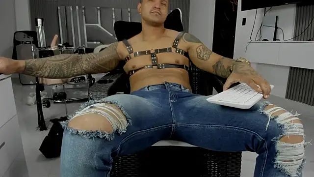 master_leather – Naživo XXX chat