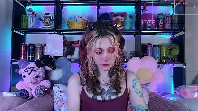 _Devill_Baby élő XXX-chatje