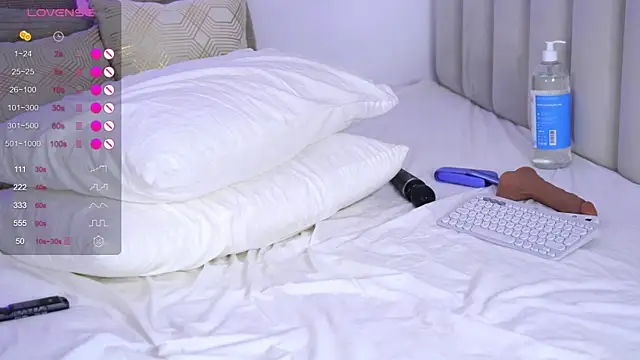 AishaSinsのライブXXXチャット
