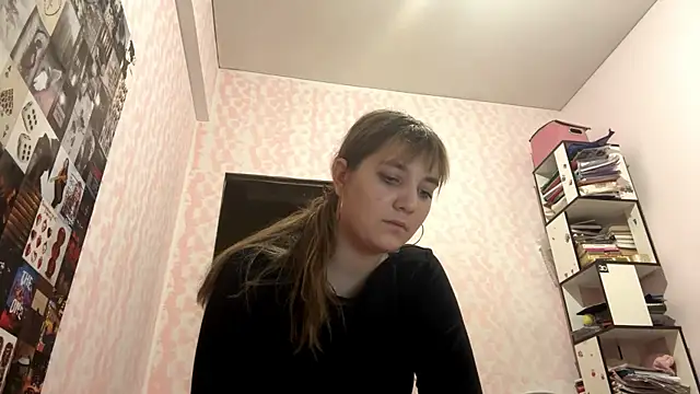 XXX chat uživo modela JanineThielman