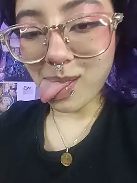 SabrinaV_ লাইভ XXX চ্যাট