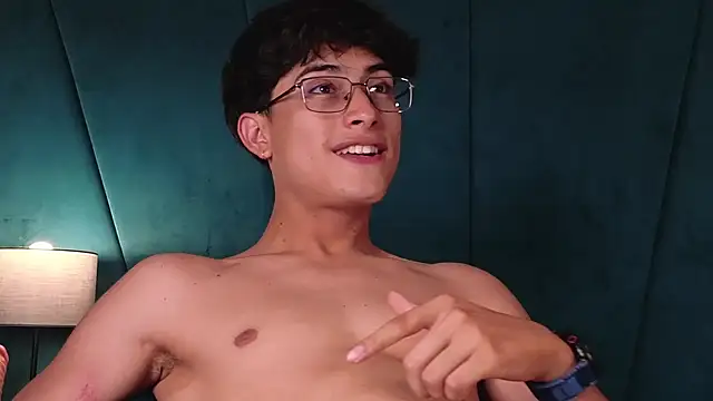 Aaron_Eze 现场XXX聊天