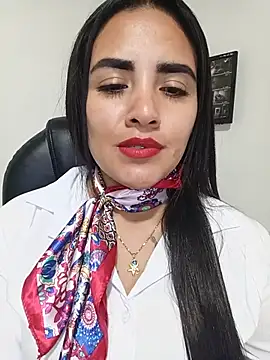 Chat +18 de MAYE__13 ao vivo