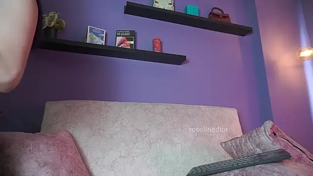 roselinedior Adlı Modelin Canlı XXX Sohbeti