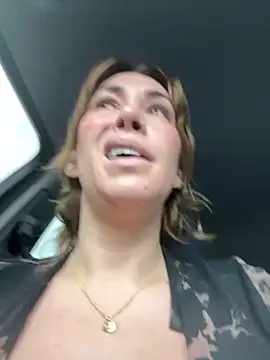 MommyGambit Adlı Modelin Canlı XXX Sohbeti