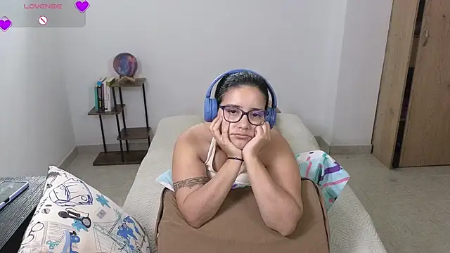 Chat +18 de blue__moon_ ao vivo