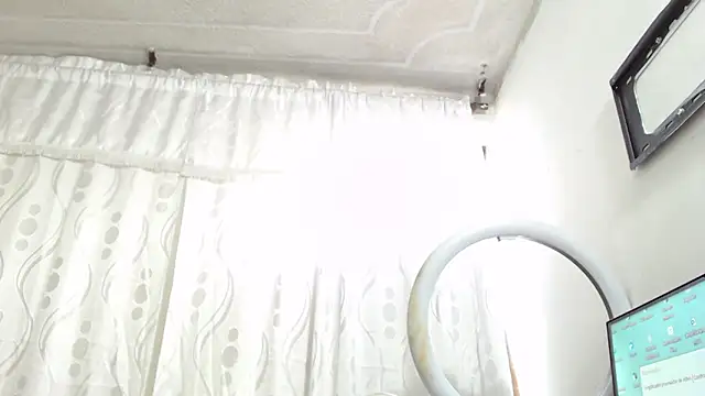 Živý XXX chat NahomyAndrews
