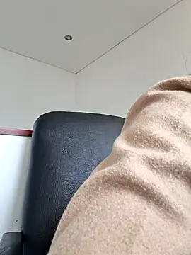 LuiannaのライブXXXチャット