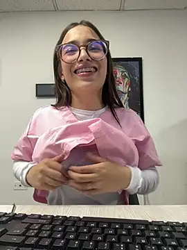 Sweet_Milaa1's Live XXX Chat