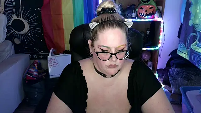 XXX chat uživo modela Kinky_Witch