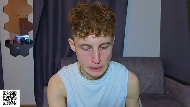 crispinver's Live XXX Chat