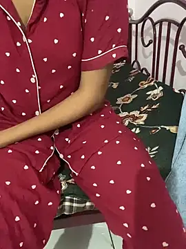 Priyanka011 Live XXX-Chat