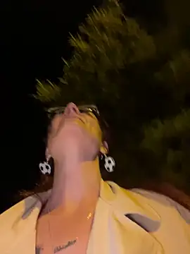 NataKitten Adlı Modelin Canlı XXX Sohbeti
