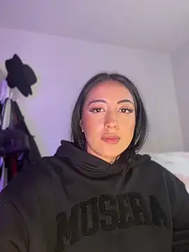 keilelewis' Live XXX Chat