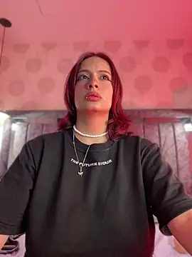 steffmontespink18 Adlı Modelin Canlı XXX Sohbeti
