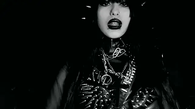 XXIOUX's Live XXX Chat