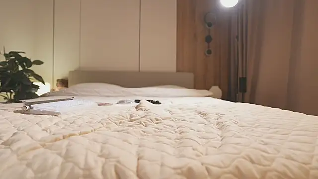 Noctivelle Adlı Modelin Canlı XXX Sohbeti