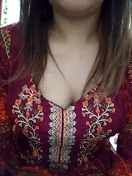 Tanha18 Adlı Modelin Canlı XXX Sohbeti