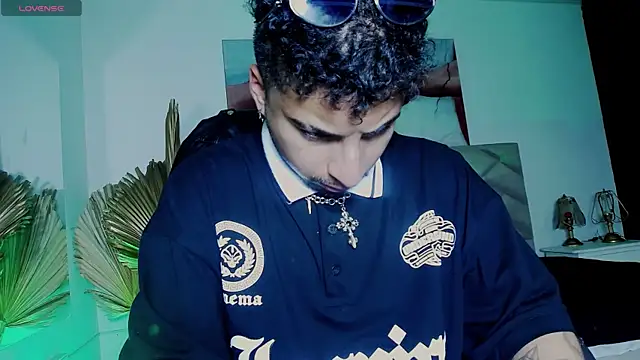 Czat XXX na żywo – JuanCamiilo_66