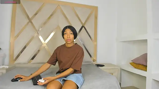 angelkyraasm's Live XXX Chat