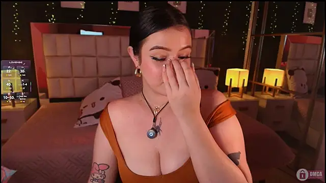 emmy_wattsoon's Live XXX Chat