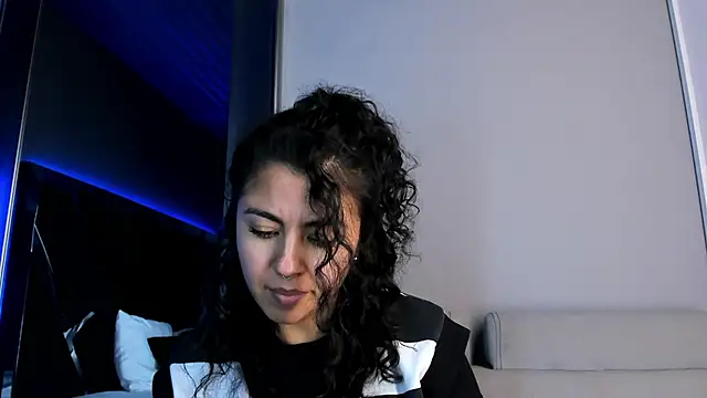Amareto_ 라이브 XXX 채팅