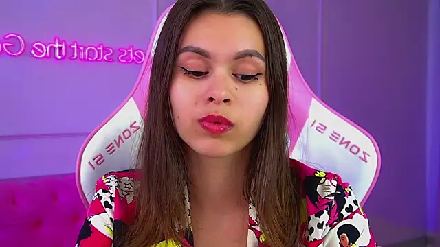 Chat +18 de PollyLanders ao vivo