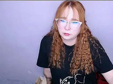 SubLayla01 élő XXX-chatje