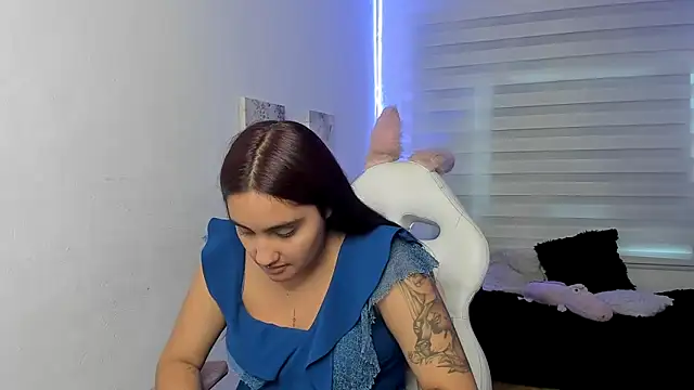 Chatroom XXX en direct de Caroline_rodriguez9