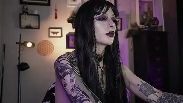 insania_9999_ – Live XXX-chat