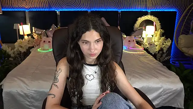 Онлайн чат XXX BabyFlowerr
