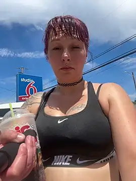 Chatroom XXX en direct de RebelReign
