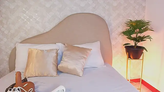 RILLEY_ALLEN Adlı Modelin Canlı XXX Sohbeti