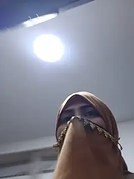 bahiya_aziz élő XXX-chatje