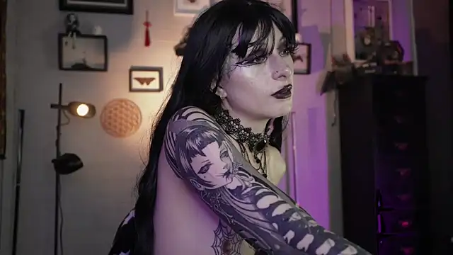 insania_9999_ élő XXX-chatje