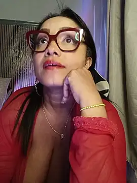 Yameil's Live XXX Chat