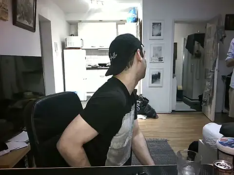 mihaimichael Chat XXX in diretta