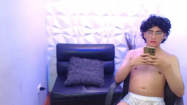 Chatroom XXX en direct de Elliot_23