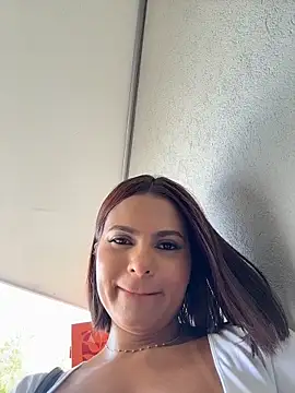 Irina_Velvett élő XXX-chatje