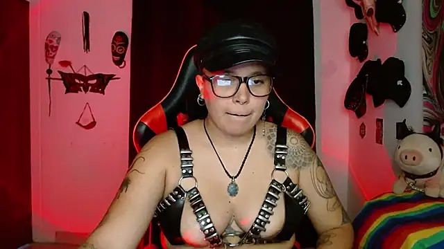 LilithSharon – Naživo XXX chat