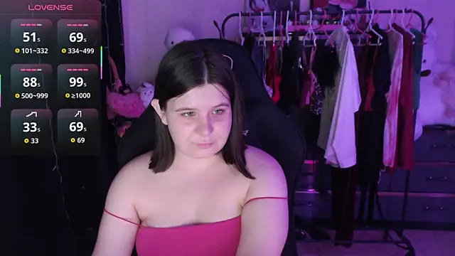 AmyVibess Chat XXX in diretta