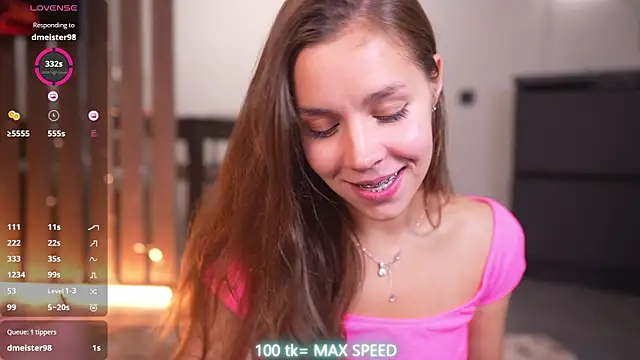 Monika__youthful Adlı Modelin Canlı XXX Sohbeti