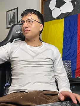 Chat +18 de Dereck_Klain ao vivo