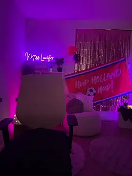 Miss_Lucifer6's Live XXX Chat