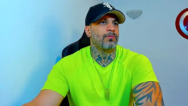 Chatroom XXX en direct de JoshRigby