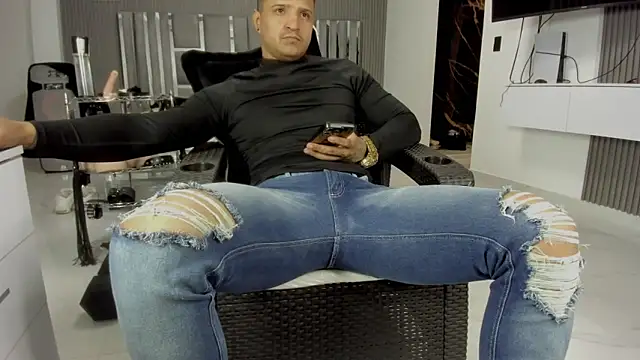 Онлайн чат XXX master_leather