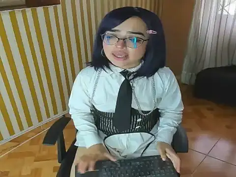 Mini_Rouse's Live XXX Chat