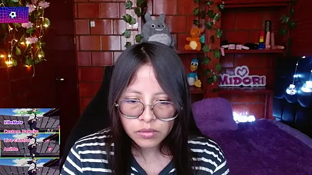 MidoriQuiinn Chat XXX live