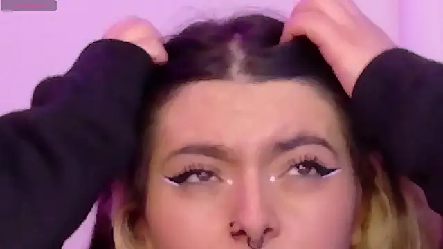 XXX chat uživo modela Sachi_Meow
